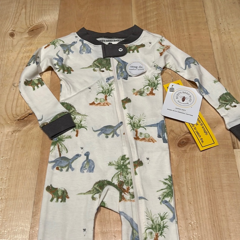 NWT - Adorable Dinosaur Burt's Bees Baby Feet Pajamas!